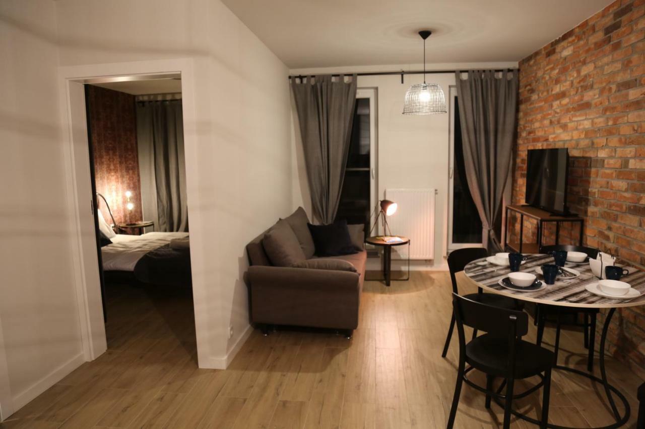 Concept Red Apartment Krasków Εξωτερικό φωτογραφία